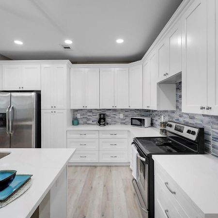 Galveston Escapes - Walk To Beach And Restaurants Екстер'єр фото