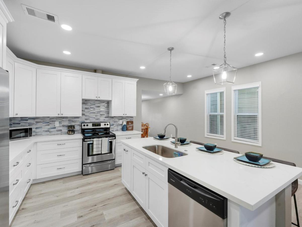 Galveston Escapes - Walk To Beach And Restaurants Екстер'єр фото