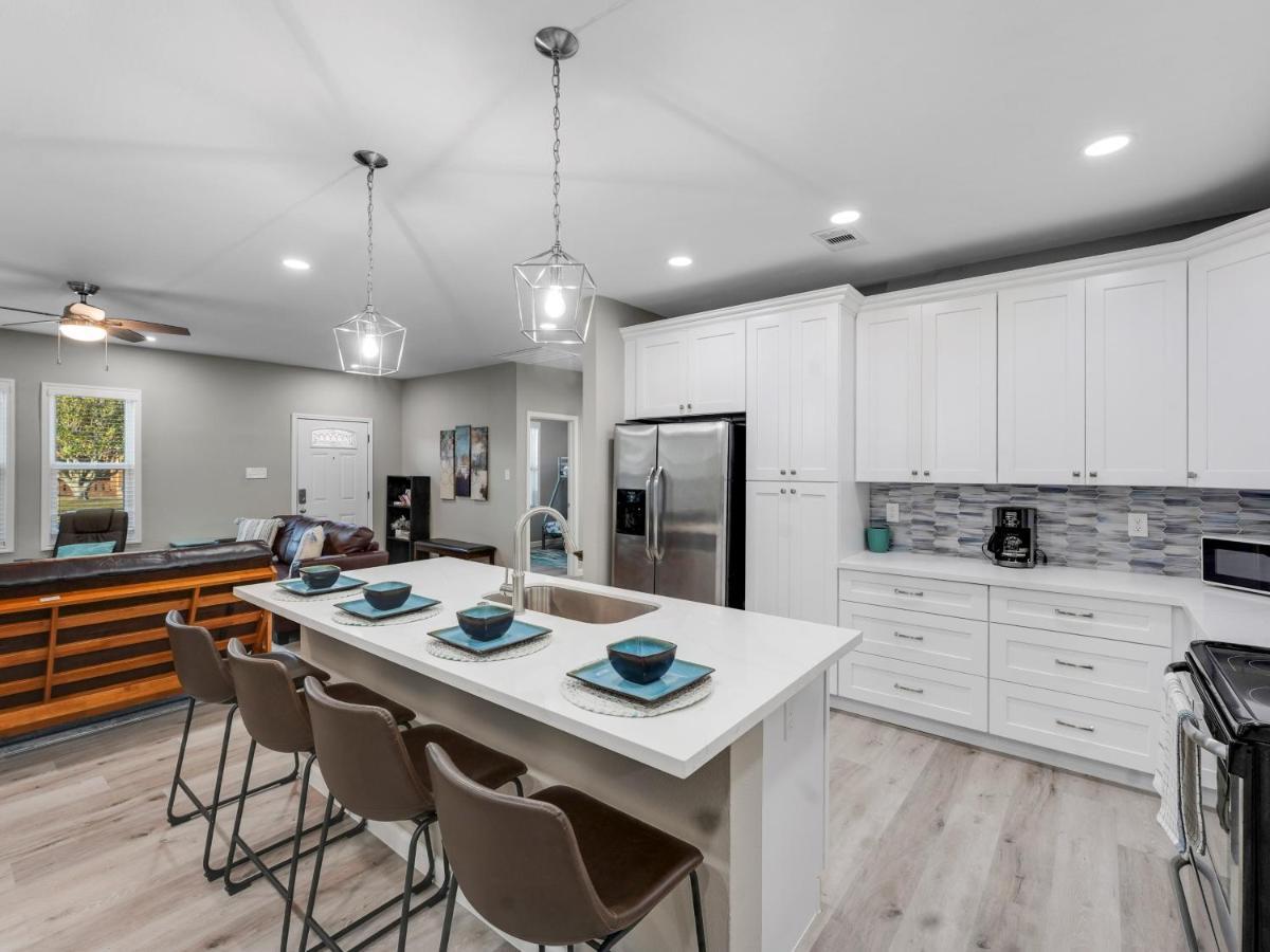 Galveston Escapes - Walk To Beach And Restaurants Екстер'єр фото