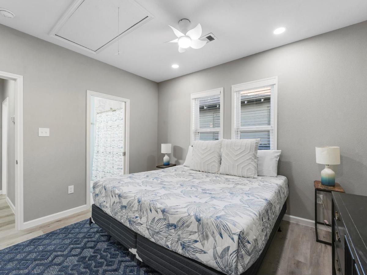 Galveston Escapes - Walk To Beach And Restaurants Екстер'єр фото